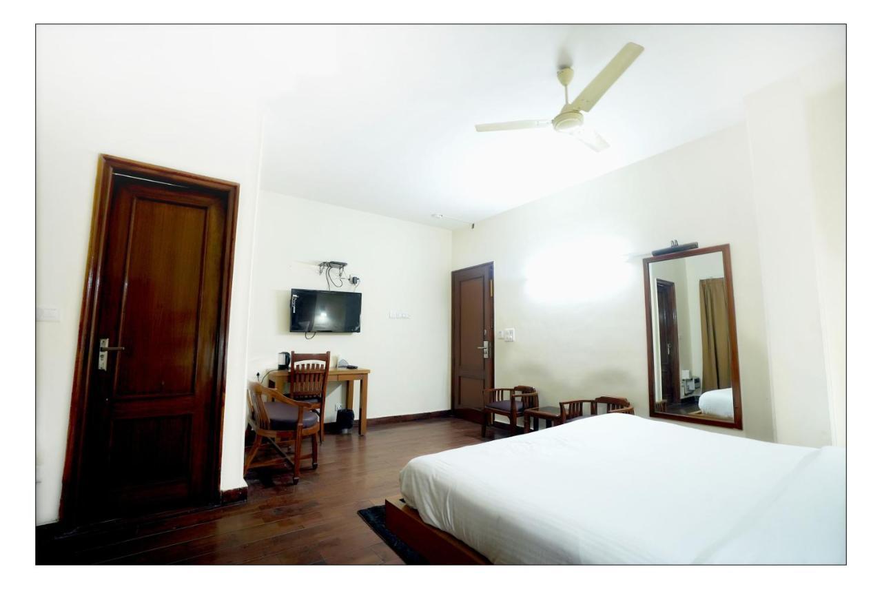 Hotel Oscar - Hauz Khas Nueva Delhi Exterior foto