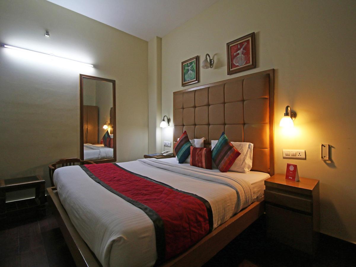 Hotel Oscar - Hauz Khas Nueva Delhi Exterior foto