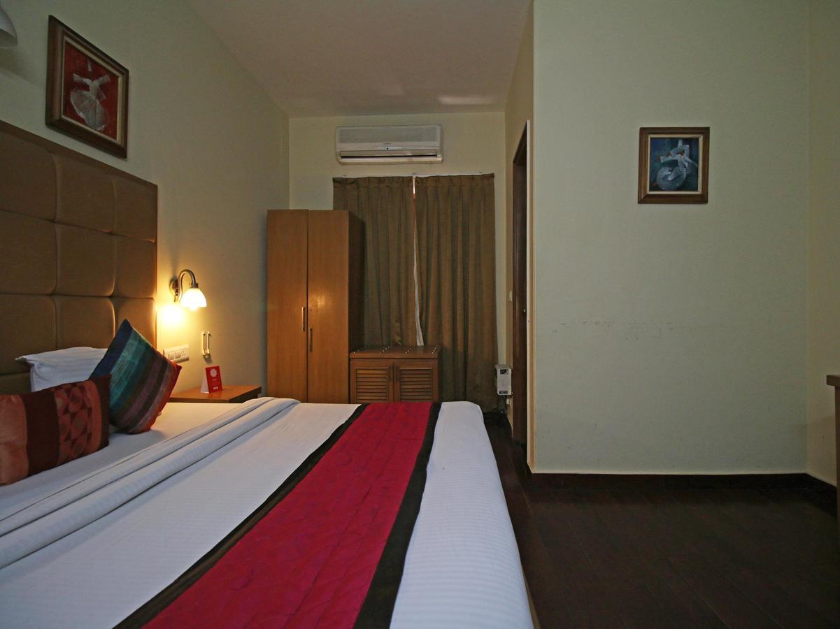 Hotel Oscar - Hauz Khas Nueva Delhi Exterior foto
